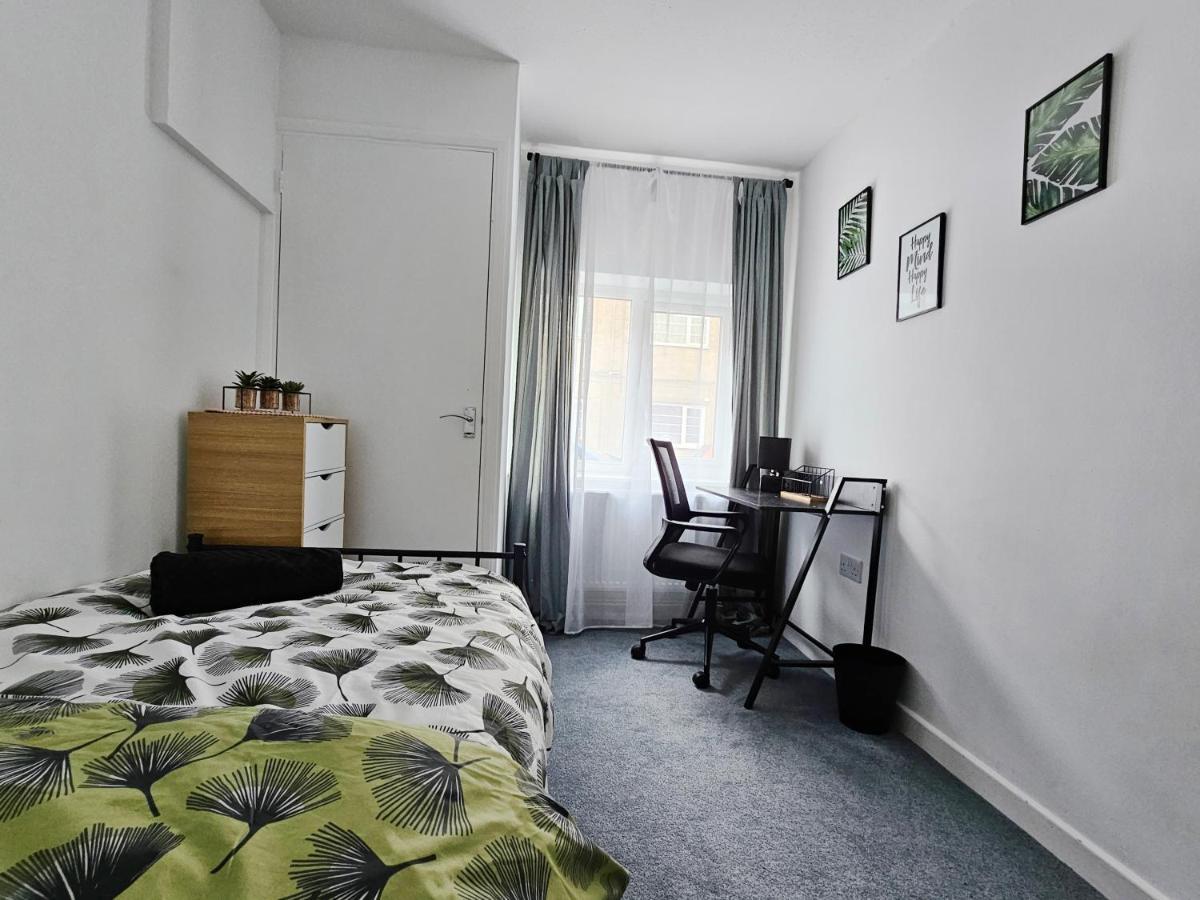 Guest House - Close To All Amenities Northampton Ngoại thất bức ảnh